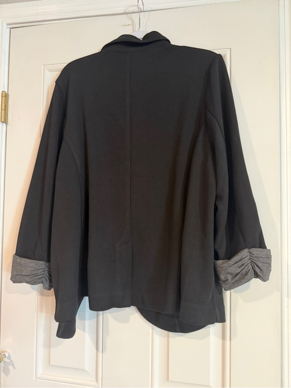 Skies Are Blue Black Open-Front Women's Blazer - Picture 4 of 4